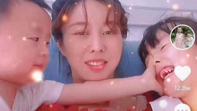 羽扇清风 许妈孙子奇奇早起帮忙擦桌子，网友：是姚家的遗传基因，言传身教