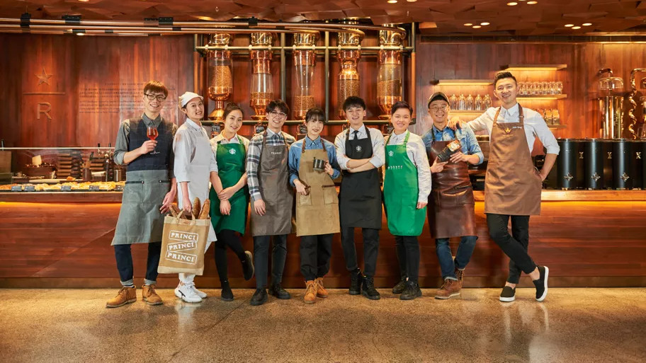 鸡蛋灌饼|星巴克中国即将宣布14薪？咖啡行业年底最大悬念来了