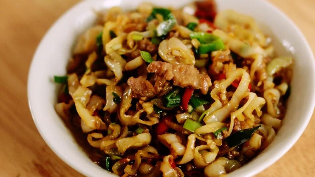 烙饼|地方特色美食家常菜推荐：白辣椒炒肉，酸辣牛肉，酸包谷炒鸡蛋