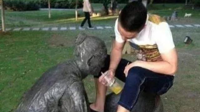 海棠湾情说|“如果让我做你一天的女朋友，你会带我做什么？”哈哈哈网友能干点正经事不