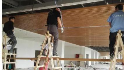 木纹铝方通吊顶如何安装？