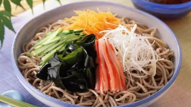 大碗宽面|吴亦凡唱的大碗宽面，为什么建议减肥时多吃？三大减肥主食推荐