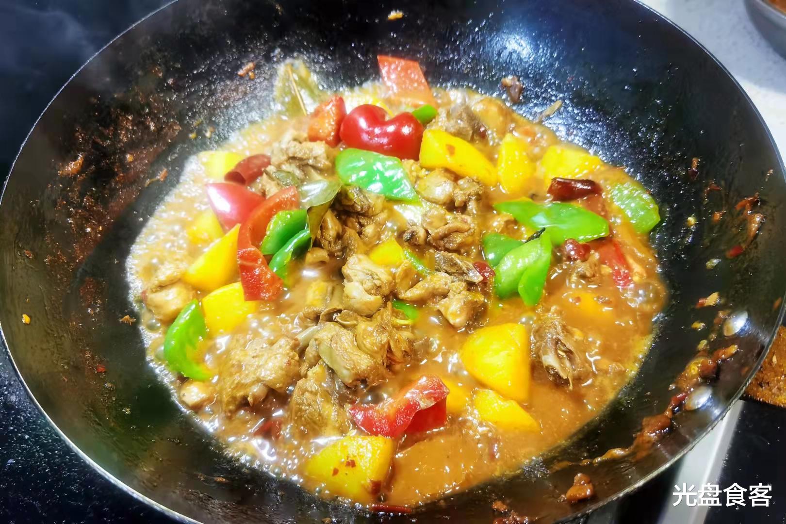 炒鸡肉焯水不焯水？30年大厨教你正确做法，鸡肉鲜香顺口，真美味