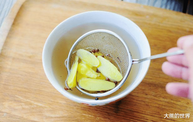 调鲅鱼馅,别忘记加3样料,饺子做好鲜香味美,一点不腥,好吃 调鲅鱼馅,别忘记加3样料,饺子做好鲜香味美,一点不腥,好吃