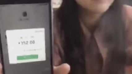 “和相亲女生吃饭花300块，她转我152啥意思？”