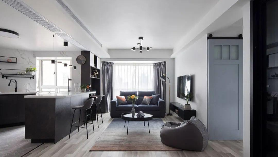 68㎡极简两居室：他用黑白灰，诠释了什么叫时尚的格调感！