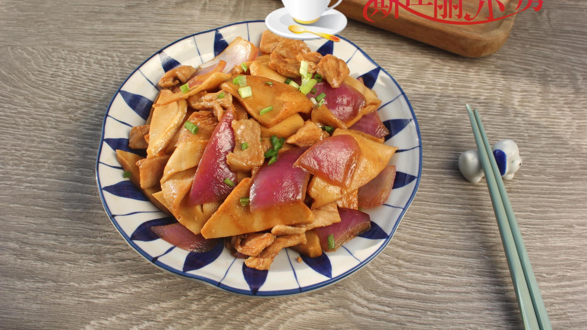 千页豆腐|这三样菜一起炒鲜美极了，简单炒一炒5分钟出锅，每顿吃个精光