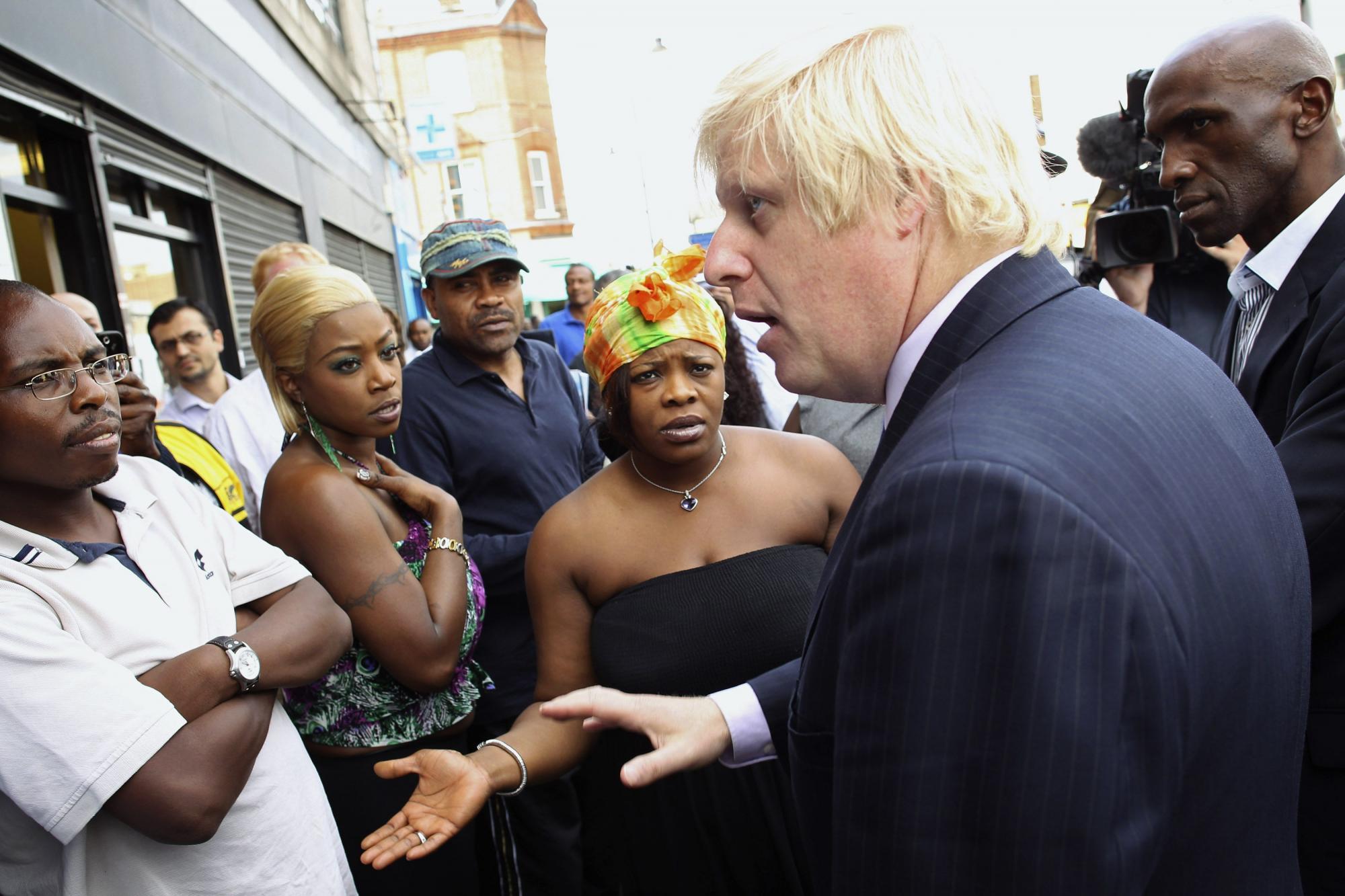 约翰逊 全力支持 英国警察 华春莹发推质问 那香港呢 财经资讯 游戏新闻