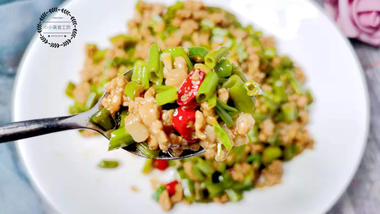 食材|这菜2元1大把，含钙量比牛奶还高，这样做鲜香下饭，全家爱吃