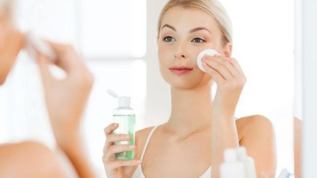 健身|为什么很多女生不护肤反而皮肤更好？坚持做这3件事，皮肤都不差