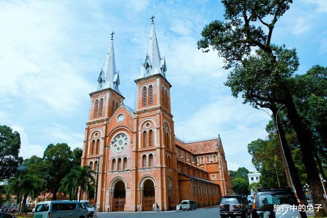 胡志明市的 巴黎圣母院 由外国人建造 连螺丝钉都来自法国 旅游资讯 爱老家动漫