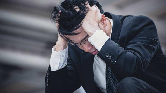 初柒那天|儿子被同学掀裙子，这正常吗？