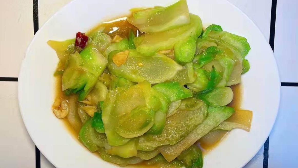 西兰花|冬天，别总吃大鱼大肉，常给家人吃这菜，钙质比牛奶高，别错过了