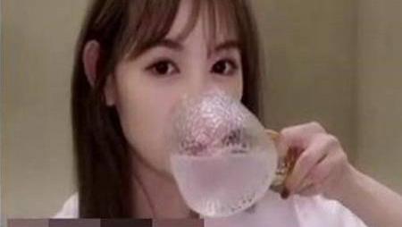 马蓉|马蓉直播21分钟被骂下线 遭网友疯狂追问宋喆近况超尴尬