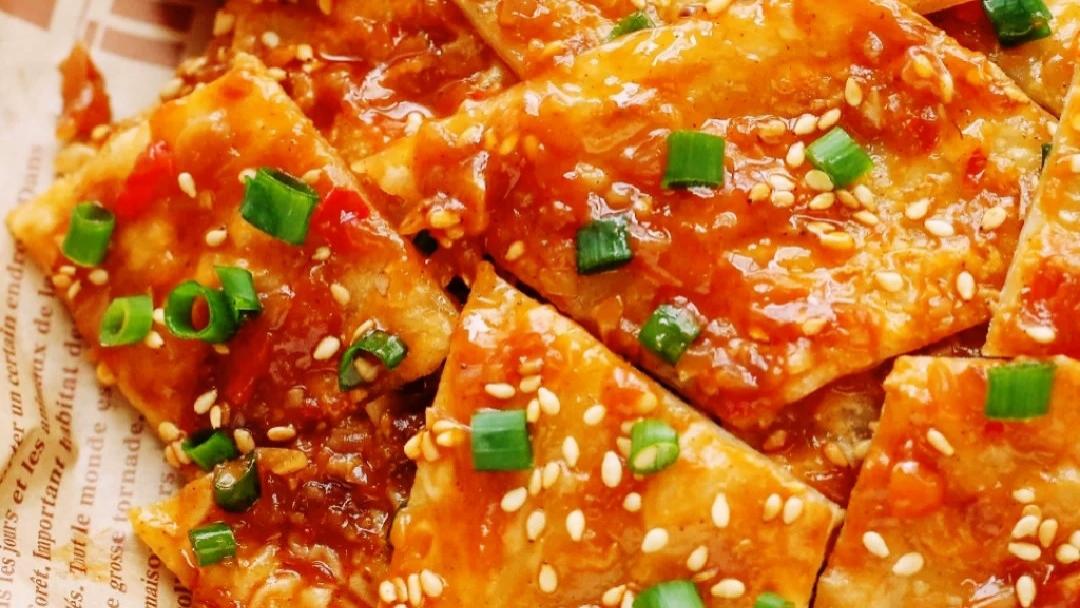 馄饨|家常小吃：自制酱香饼，风味炸香肠，少油版薯条，好吃到停不下来