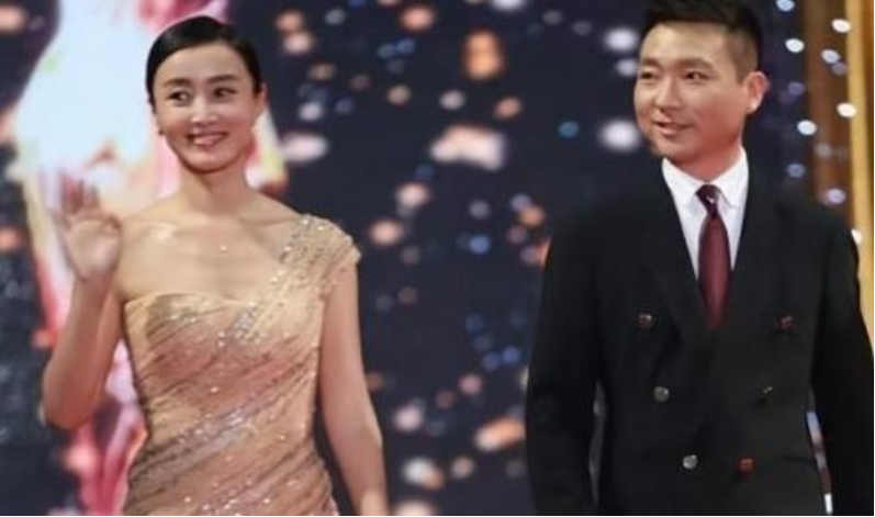 央视著名主持人,台上是搭档台下是夫妻,网友:这保密工作很优秀 央视著名主持人,台上是搭档台下是夫妻,网友:这保密工作很优秀