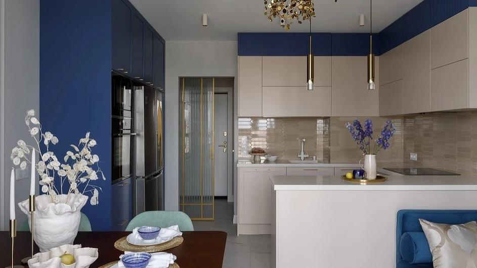 82㎡将一地多用贯彻到底，客餐厨做一体化，整个空间宽敞又舒适