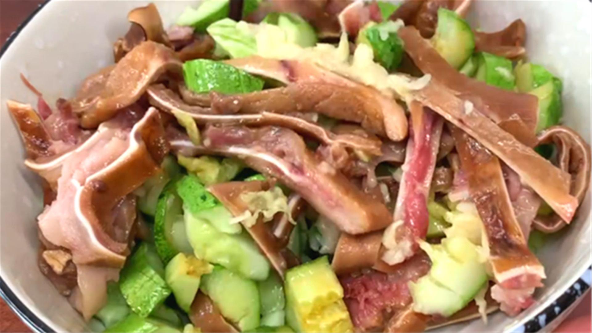 菱角|夏天，少吃猪肉多吃它，和黄瓜是绝配，比肉营养，家家户户吃得起