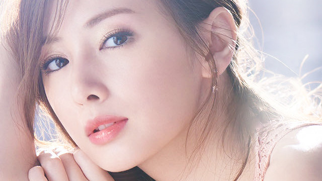 护肤 35岁北川景子凭颜值状态荣登榜首，雪白美肌离不开殿堂级的自律