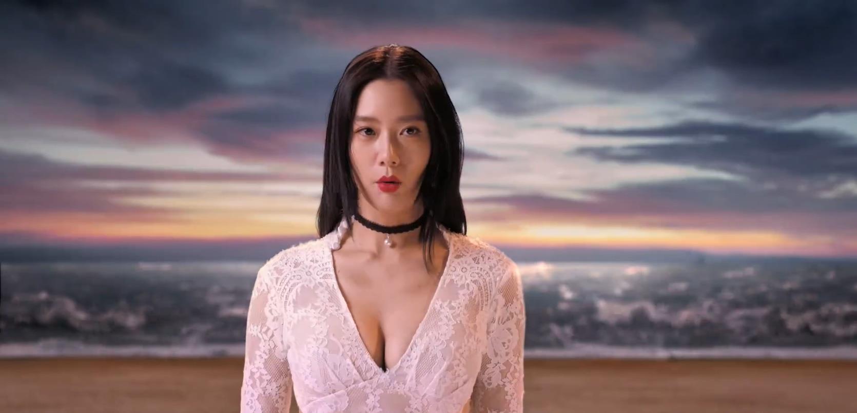 「亚洲第一美」克拉拉, 何以成为中国网络电影一姐?