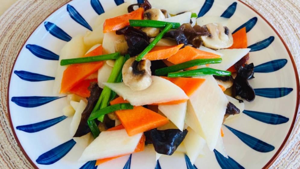 青菜|入秋后，这4种食材炒着吃，好看又好吃，营养互补，别不懂吃