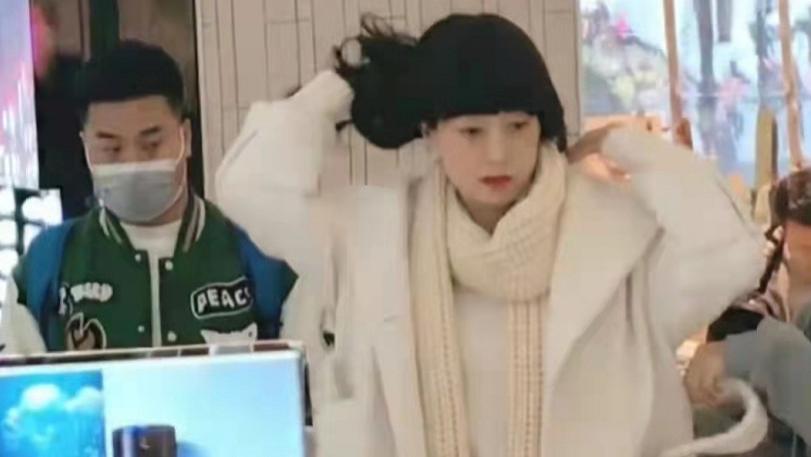 马伊琍|45岁马伊琍演少女上瘾？戴齐刘海假发扮嫩太违和，不过身材是真好