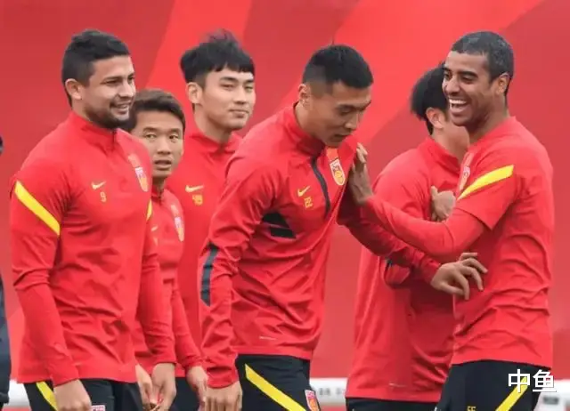爆！国足战马尔代夫首发阵容曝光！阿兰，蒿俊闵，李可，明天首发登场