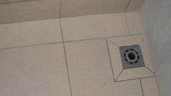 卫生间斜坡排水已经过时，这种排水方法正悄然盛行，排水快且干净
