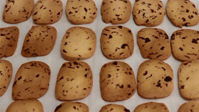 西兰花|孩子想吃饼干不用去外面买，教你在家就能做，香甜酥脆，太好吃了