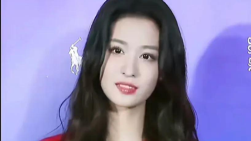 米饭|如何画出王楚然同款“仙系烟熏妆”？宝藏博主教程，3分钟get精髓