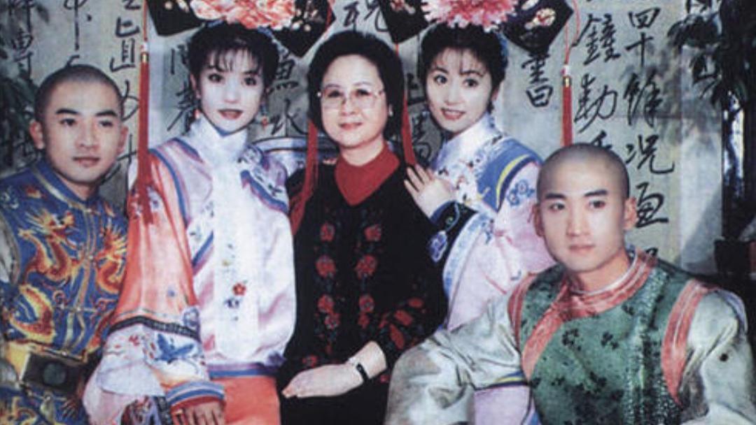 周杰|21年前，周杰演包拯被劝辞演，琼瑶：你演了包公就毁了尔康形象