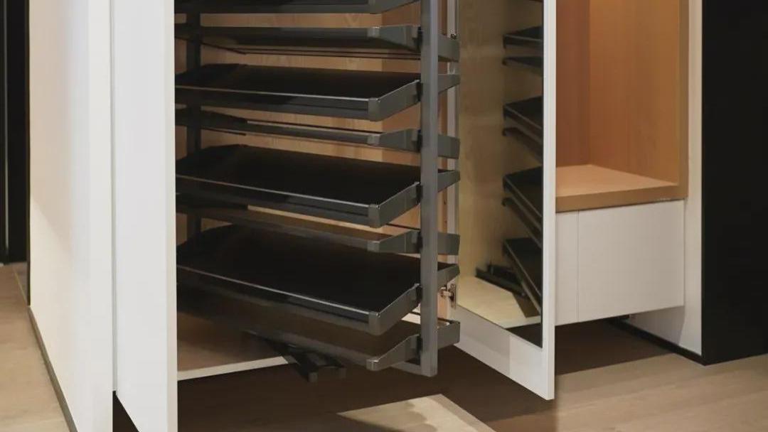 虽只75㎡三口之家，却拥有两间卧室+一个书房，我看出了豪宅样子