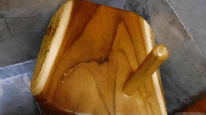 “酒店卫生间开始有这种椅子了？这是用来干嘛的？”