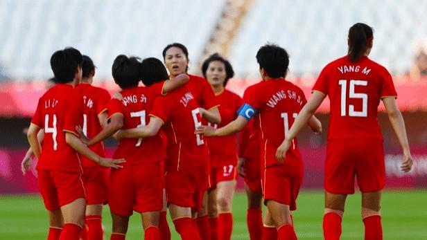 遇合情感攻略|独进4球都赢不了世界104！王霜全程低头黯然退场 贾秀全面无表情