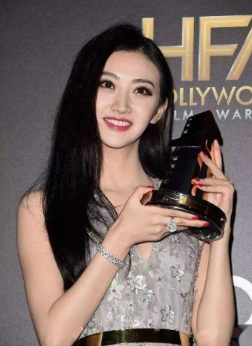 “京城四美”景甜的上位之路,没有我们想的那么简单 “京城四美”景甜的上位之路,没有我们想的那么简单