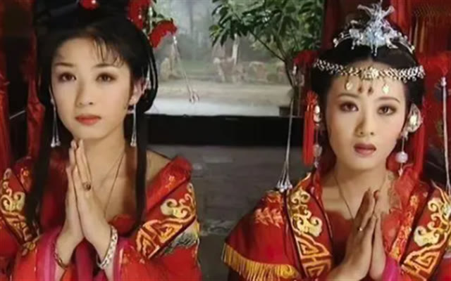 清代晚期,两位新娘被错抬,终局却远没有小说荣幸