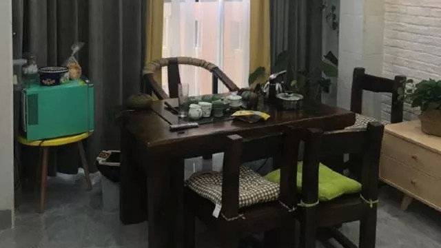 老婆请闺蜜装修的新房，入户玄关特别“抢眼”，全屋漂亮极了