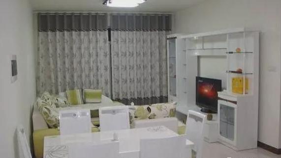 新家入住第一天请亲戚来吃饭，都说10万能装成这样，我赚死了！