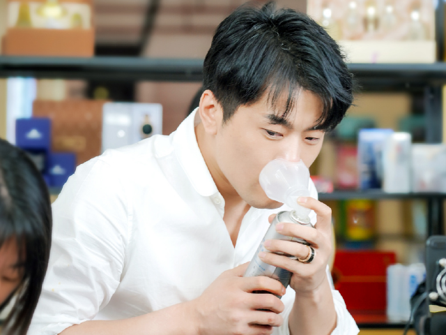 网红辛巴高调复出直播,打假人王海再次上线:还会继续盯着他! 网红辛巴高调复出直播,打假人王海再次上线:还会继续盯着他!