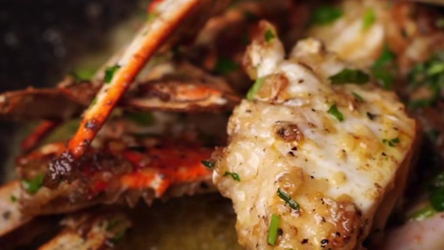 梭子蟹|喜欢海鲜的朋友们，奶油蒜蓉炒蟹，带你感受不一样的海鲜风情
