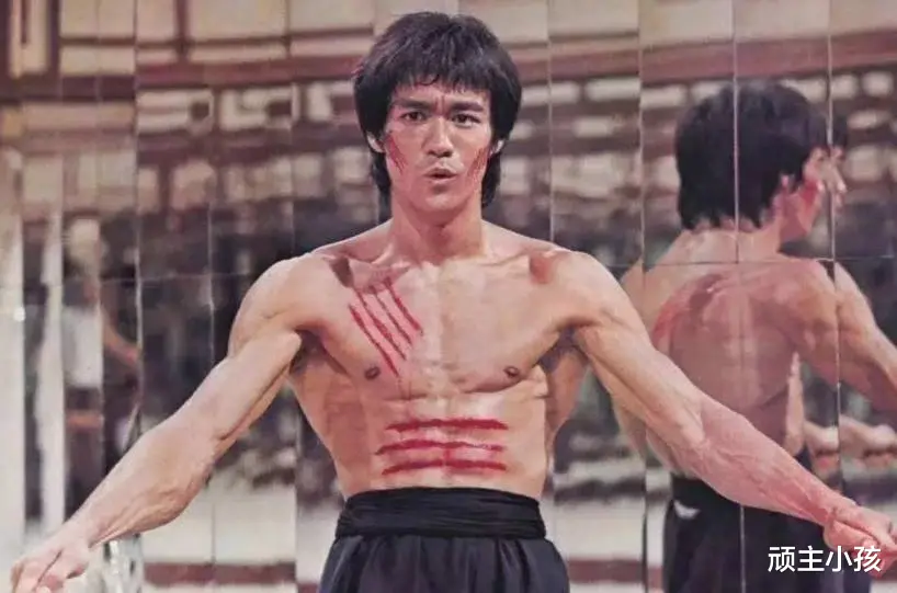 他62岁高龄打败李小龙，是李小龙唯一打不赢的人，连向华强都敬佩有加