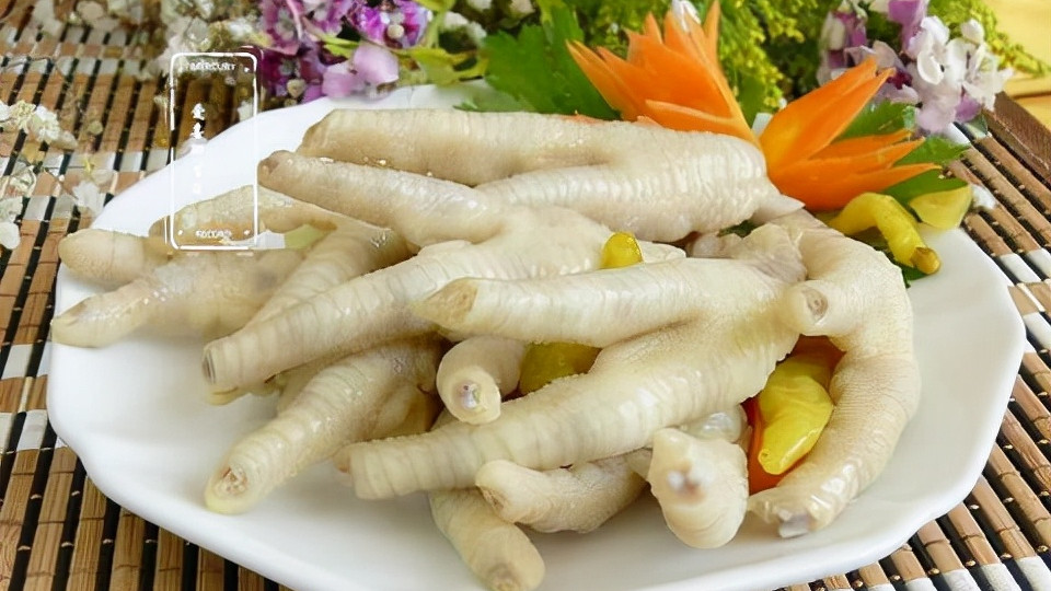 秋季进补就吃它，富含钙质和胶原蛋白，一煮一泡皮嫩肉烂，真入味