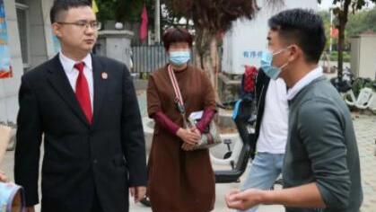 拎4麻袋硬币清偿执行款被罚5万，当事人拖欠工资，车被扣才妥协