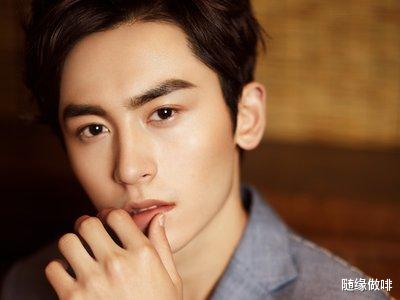 五官精致适合演古装的张哲瀚 全身照会比较吃装造 粉丝就是动力 电视剧资讯 ok娱乐网