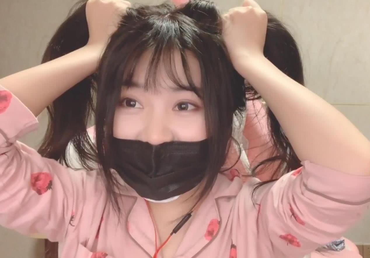 抖音网红一条小团团罕有晒自己沐浴照片引发网友热议娱乐新闻稿