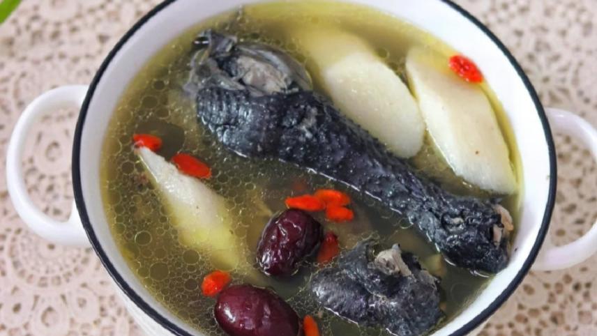 |天冷了，别忘给家人煮这汤，味道鲜美，营养极高，女人要多喝