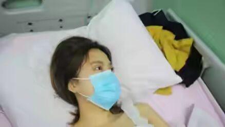 杨双双|“我的胸太大了”年轻女老师因胸部太大影响生活，进行手术缩胸