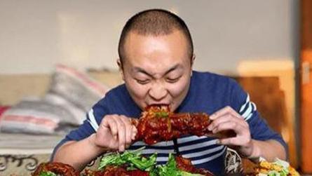 苹果派|“38元酱大骨”不断关店，食客“揭露”3个套路，骨头来源成谜