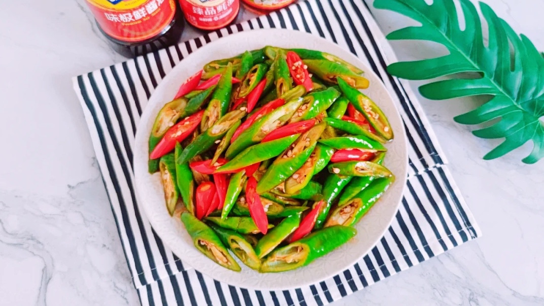 紫米|好吃到停不下来的美食家常菜推荐：绝代双椒，酸辣藕带，清炒竹笋