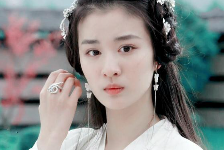肖战新剧开机,题材撞《琉璃》引担忧,编剧曾出4部作品皆是雷剧 肖战新剧开机,题材撞《琉璃》引担忧,编剧曾出4部作品皆是雷剧